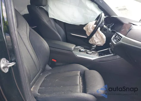 2021 BMW 330I z USA, uszkodzony, nr VIN 3MW5R1J09M8C15806